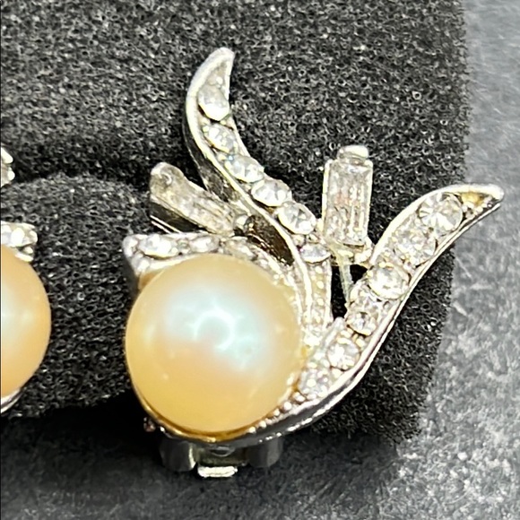 Vintage ART rhinestone faux pearl earrings - Picture 4 of 6